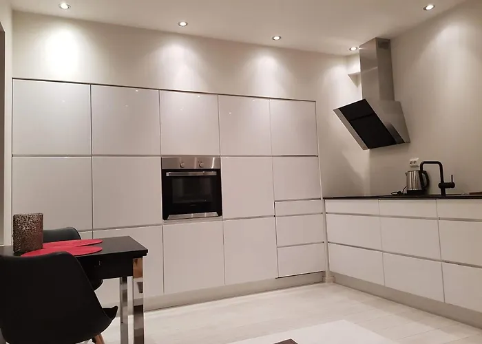 Moderne Naer Sentrum